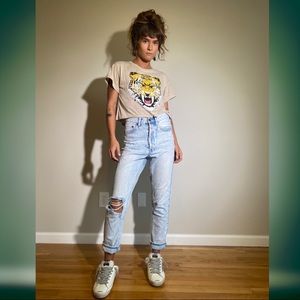 Light wash high waist distressed jeans 26